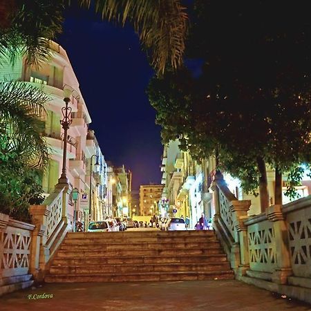 Reggio Central House Low Cost Per 4 Reggio di Calabria Exterior foto