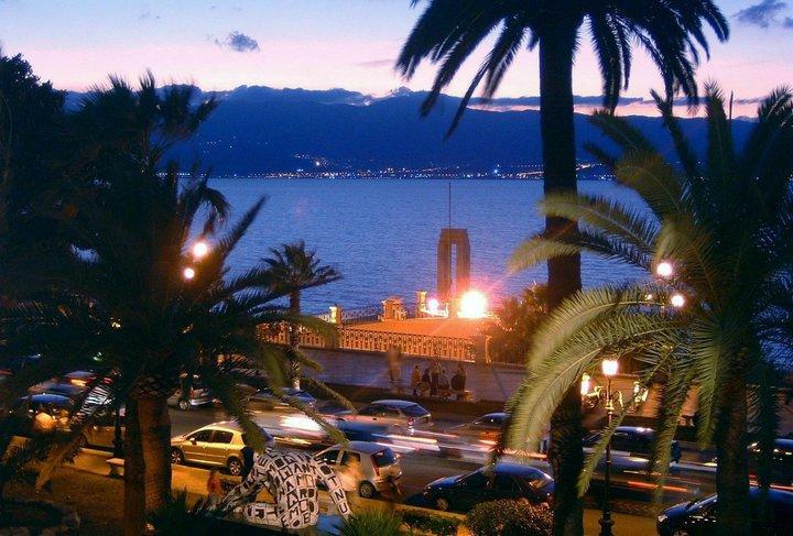 Reggio Central House Low Cost Per 4 Reggio di Calabria Exterior foto